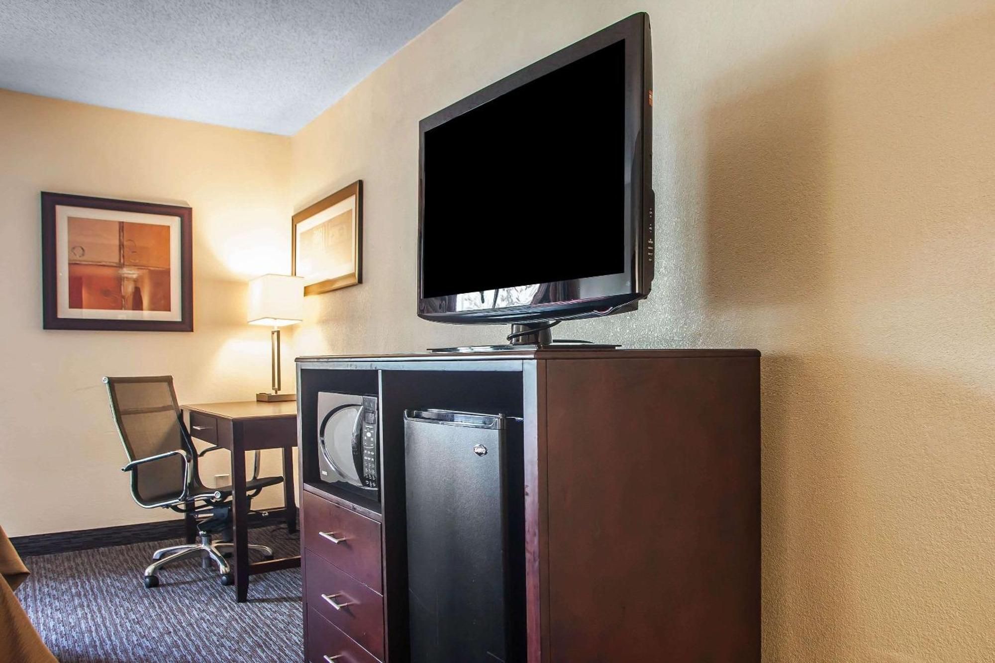 Comfort Inn Feasterville - Trevose Exteriör bild